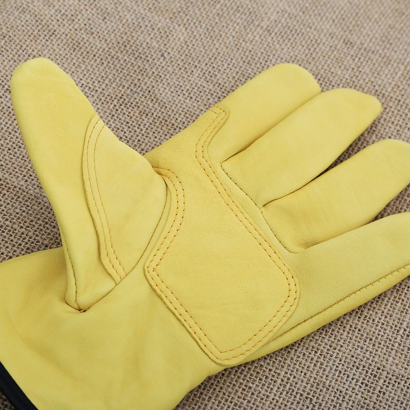 زوج من قفازات العمل المصنوعة م - مراجعة Garden Gloves وسعره